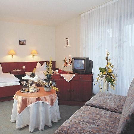 Hotel Zur Schmiede Alsfeld Exterior foto